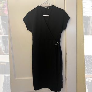 TAHARI LBD Size 4, NWOT